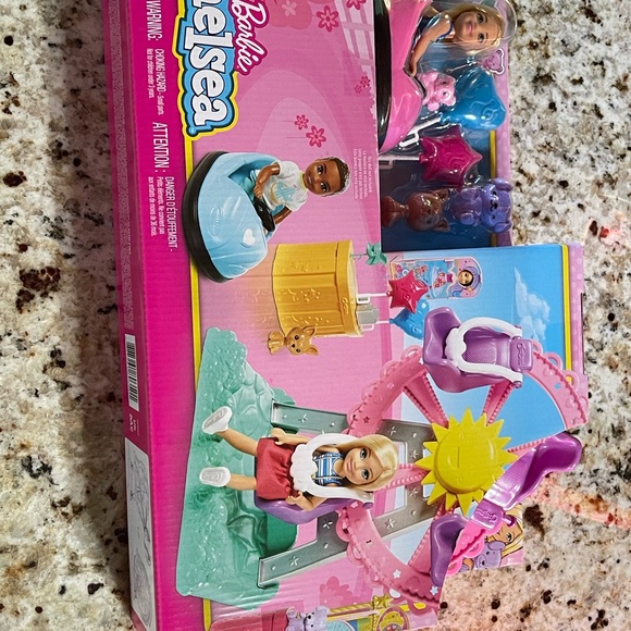 Chelsea club doll set - Picture 2 of 2